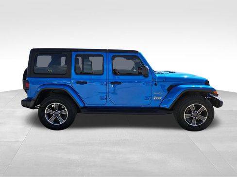 Used 2023 Jeep Wrangler Unlimited Sahara w/ Cold Weather Group AWD/4WD image 5