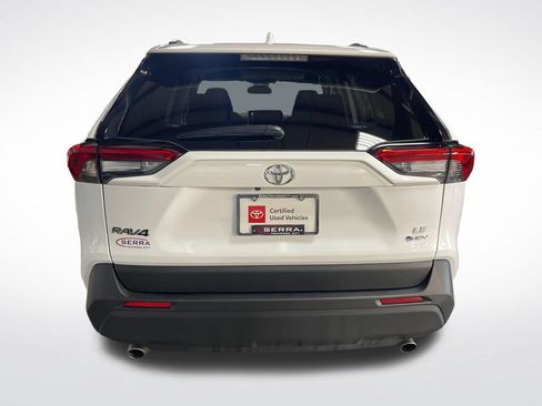 Certified 2025 Toyota RAV4 LE AWD/4WD image 4