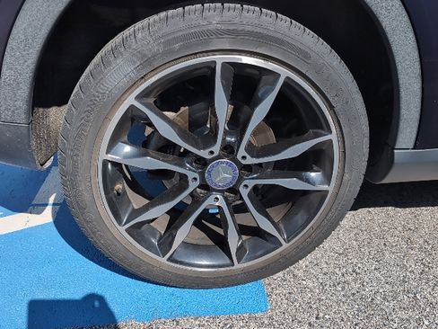 Used 2017 Mercedes-Benz GLA 250 4MATIC image 16