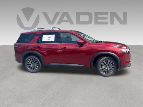 Used 2024 Nissan Pathfinder SL AWD/4WD image 13