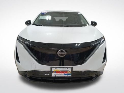 Used 2023 Nissan Ariya AWD image 32