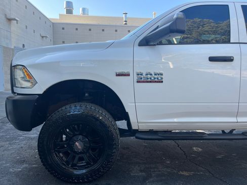 Used 2016 RAM 3500 Tradesman image 9