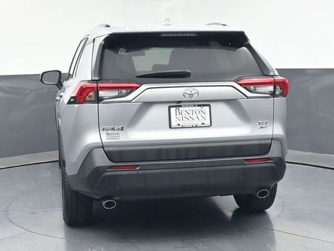 Used 2022 Toyota RAV4 XLE Premium AWD/4WD image 40