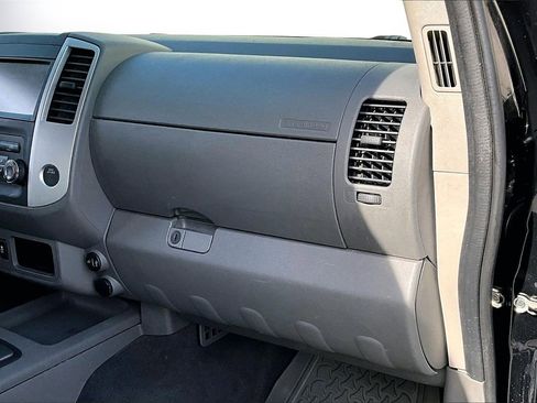 Used 2019 Nissan Frontier SV image 18