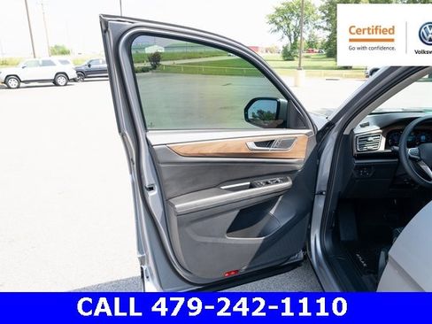 Certified 2024 Volkswagen Atlas SE image 11