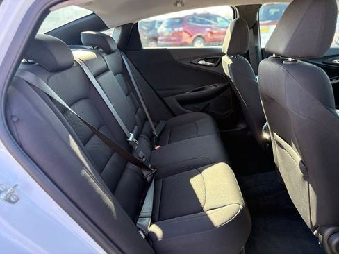 Used 2025 Chevrolet Malibu LT FWD image 12