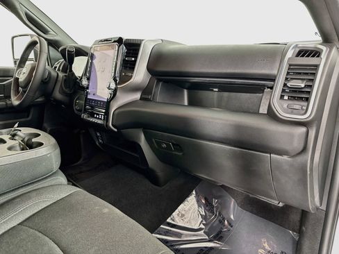 Used 2025 RAM 2500 Big Horn AWD/4WD image 29