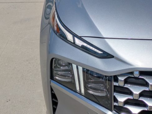 Certified 2023 Hyundai Santa Fe Limited FWD image 7