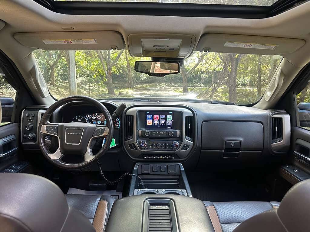 Used 2017 GMC Sierra 2500 Denali w/ Duramax Plus Package AWD/4WD image 34