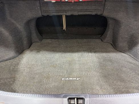 Used 2014 Toyota Camry XLE w/ Leather Package FWD image 19