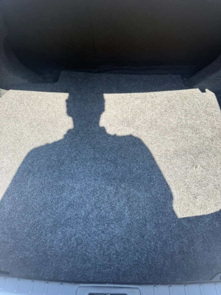 Used 2019 Toyota Corolla LE w/ Carpet Mat Package (TMS) FWD image 18