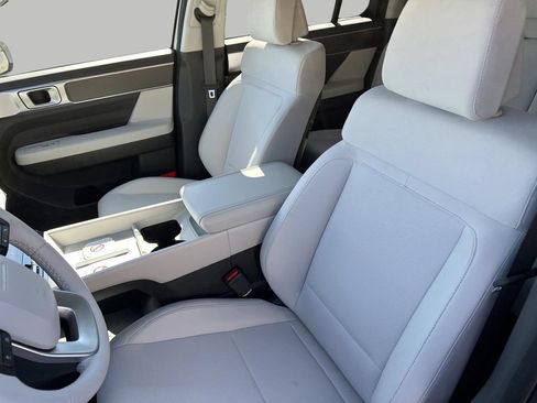 New 2026 Hyundai Santa Fe SE FWD image 25