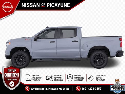 Used 2025 Chevrolet Silverado 1500 Custom Trail Boss w/ LPO, Dark Essentials Package AWD/4WD image 2