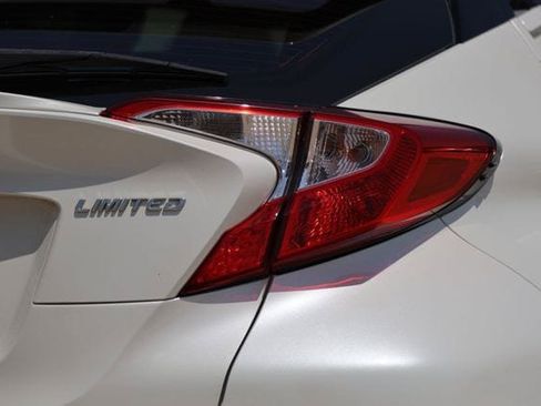Used 2019 Toyota C-HR Limited FWD image 6