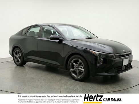 Used 2025 Kia K4 LXS image 1