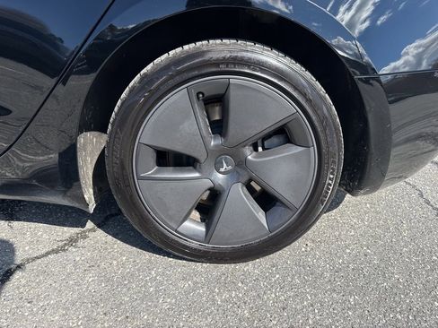 Used 2023 Tesla Model 3 Standard Range image 33