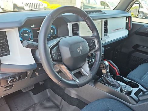 Certified 2025 Ford Bronco Heritage Edition AWD/4WD image 17
