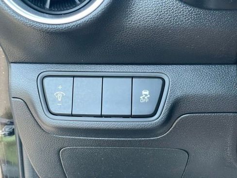 Used 2022 Kia Forte LXS FWD image 14