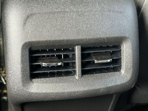 Used 2020 Chevrolet Equinox LS FWD image 41