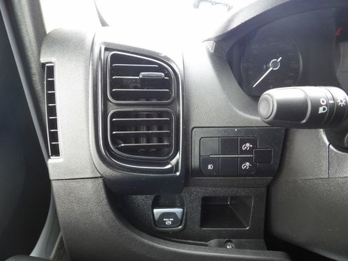Used 2025 RAM ProMaster 3500 w/ Convenience Group FWD image 19