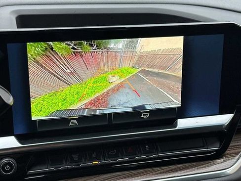 Used 2024 Chevrolet Silverado 2500 LT image 17