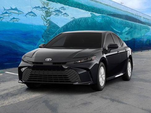 New 2026 Toyota Camry LE w/ Convenience Package FWD image 3