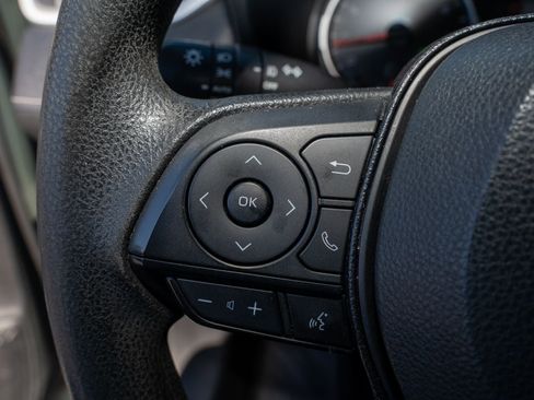 Used 2021 Toyota RAV4 XLE image 29