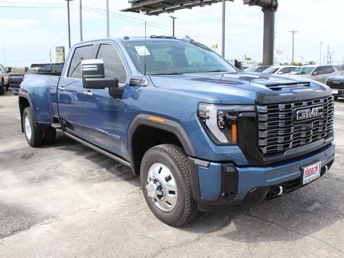 New 2026 GMC Sierra 3500 Denali Ultimate AWD/4WD image 7