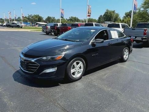Used 2020 Chevrolet Malibu LS FWD image 4