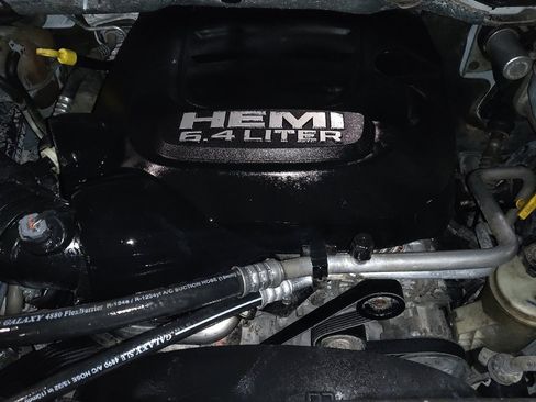 Used 2018 RAM 2500 Tradesman w/ Chrome Appearance Group image 30