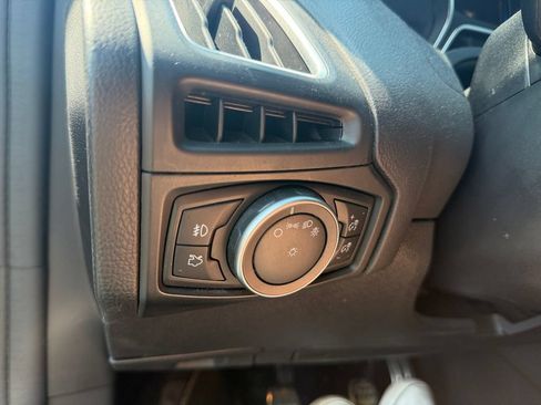Used 2017 Ford Focus ST FWD image 19