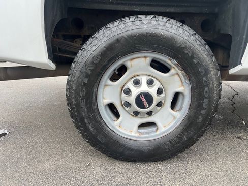 Used 2013 GMC Sierra 2500 W/T w/ Snow Plow Prep Package image 30