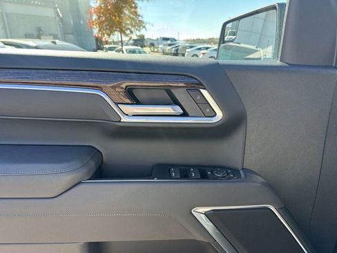 New 2026 GMC Sierra 1500 Elevation image 13