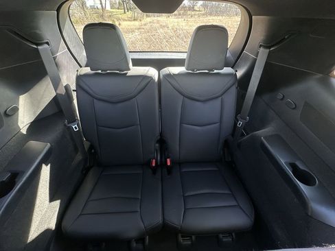 Used 2023 Cadillac XT6 Sport w/ Technology Package AWD/4WD image 23