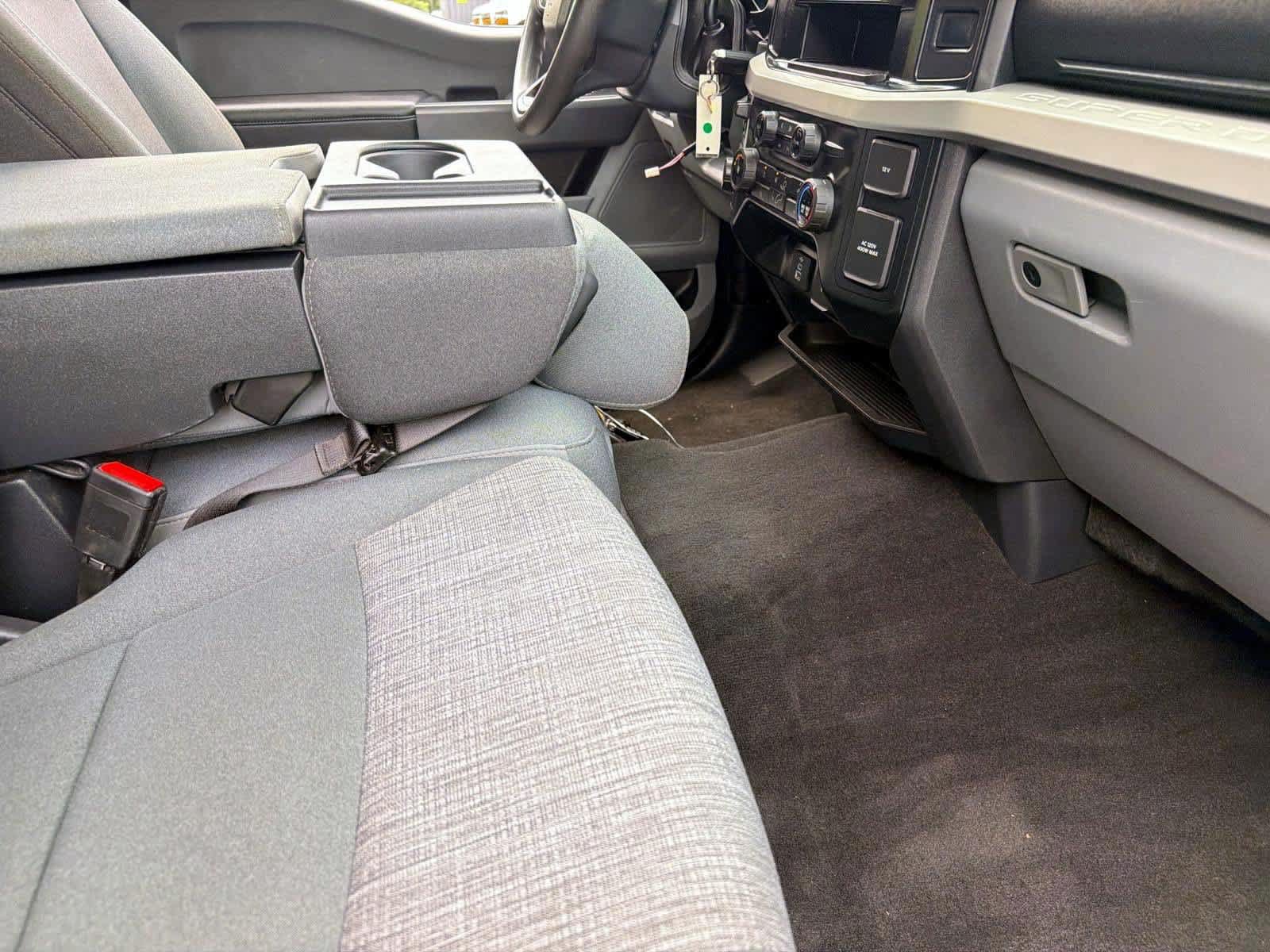 Used 2023 Ford F250 XLT w/ Snow Plow Prep Package AWD/4WD image 10