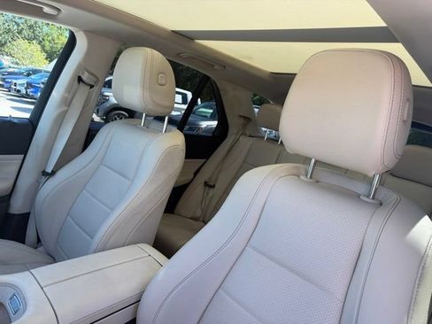 Used 2022 Mercedes-Benz GLE 350 image 7