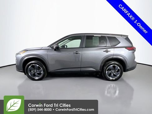 Used 2024 Nissan Rogue SV image 6