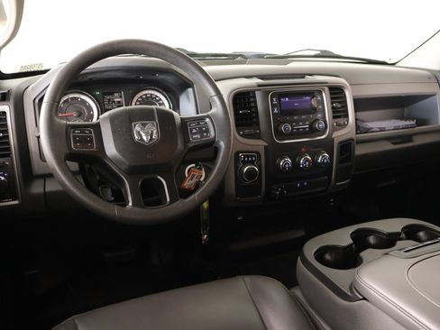 Used 2020 RAM 1500 Tradesman w/ Chrome Appearance Group RWD image 2