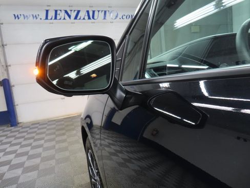 Used 2025 Toyota Sienna Platinum AWD/4WD image 67