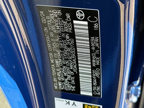 Used 2024 Toyota Prius LE FWD image 35