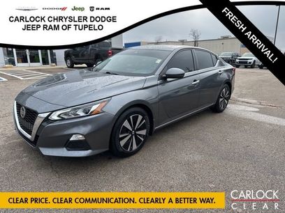 Used 2021 Nissan Altima 2.5 SV w/ SV Premium Package