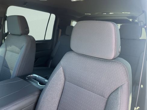 New 2026 Chevrolet Suburban LS image 15