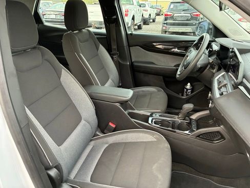 Used 2024 Chevrolet TrailBlazer LS w/ LS Confidence Package FWD image 21