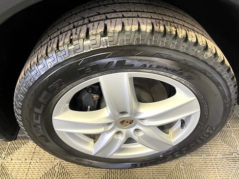 Used 2012 Porsche Cayenne image 25