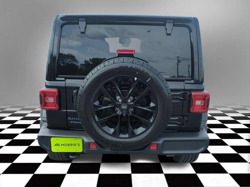 Used 2025 Jeep Wrangler Unlimited Sahara AWD/4WD image 6
