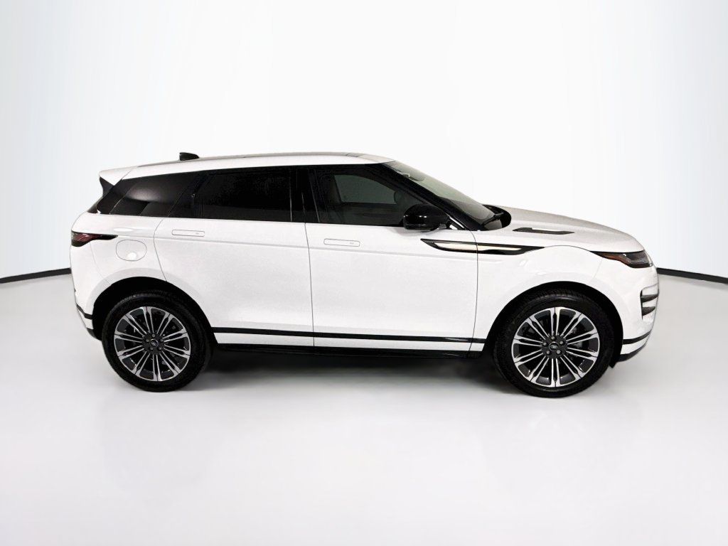 Used 2024 Land Rover Range Rover Evoque Dynamic SE AWD/4WD image 4