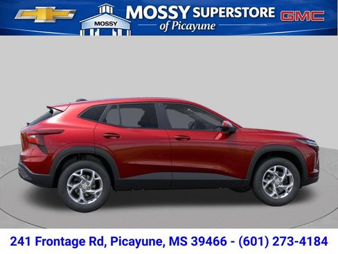 New 2026 Chevrolet Trax LS w/ LS Convenience Package FWD image 5