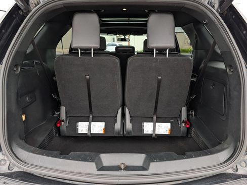 Certified 2018 Ford Explorer XLT w/ Equipment Group 202A AWD/4WD image 14