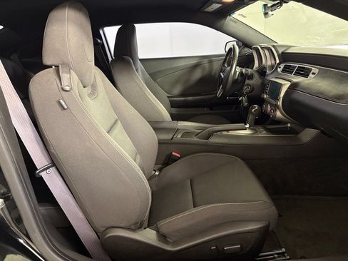 Used 2015 Chevrolet Camaro LT RWD image 40