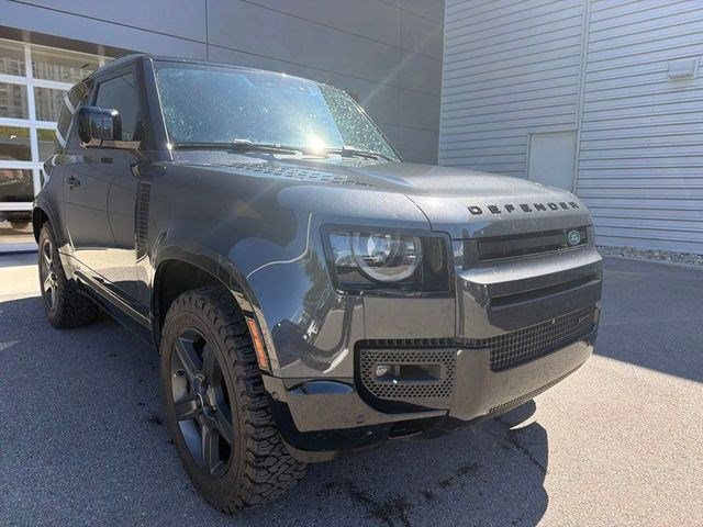 Used 2023 Land Rover Defender 90 X-Dynamic SE AWD/4WD image 4
